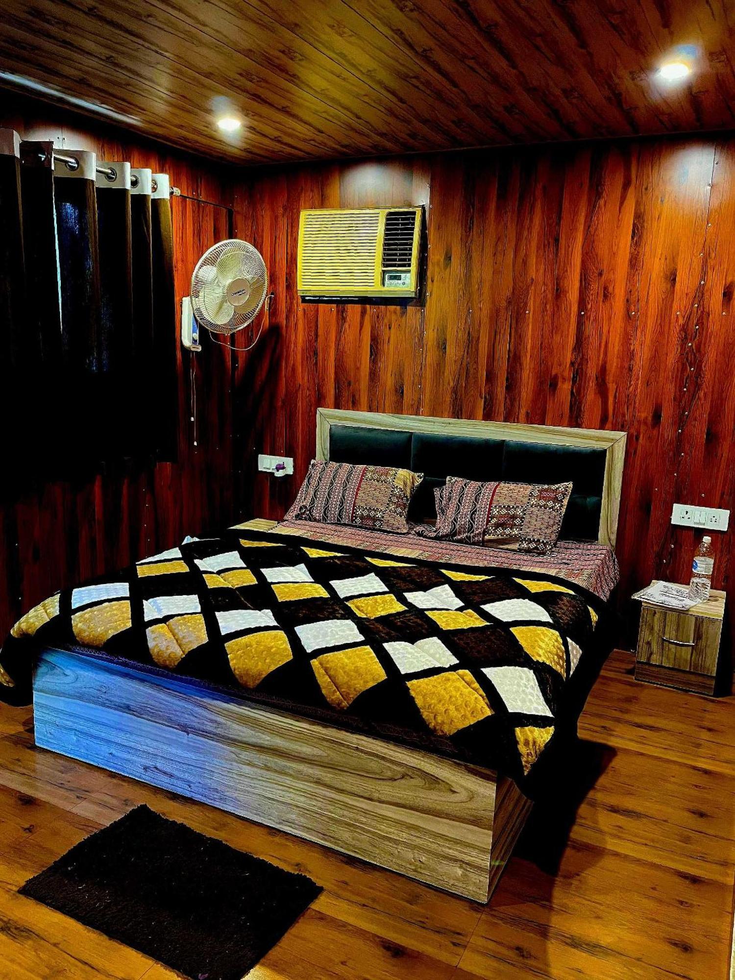 Hotel O Royal Tree Cafe And Resort Dehradun Dış mekan fotoğraf
